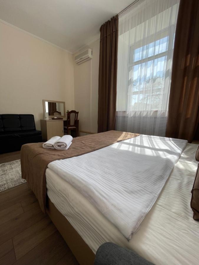 Belon Land Astana Exterior foto