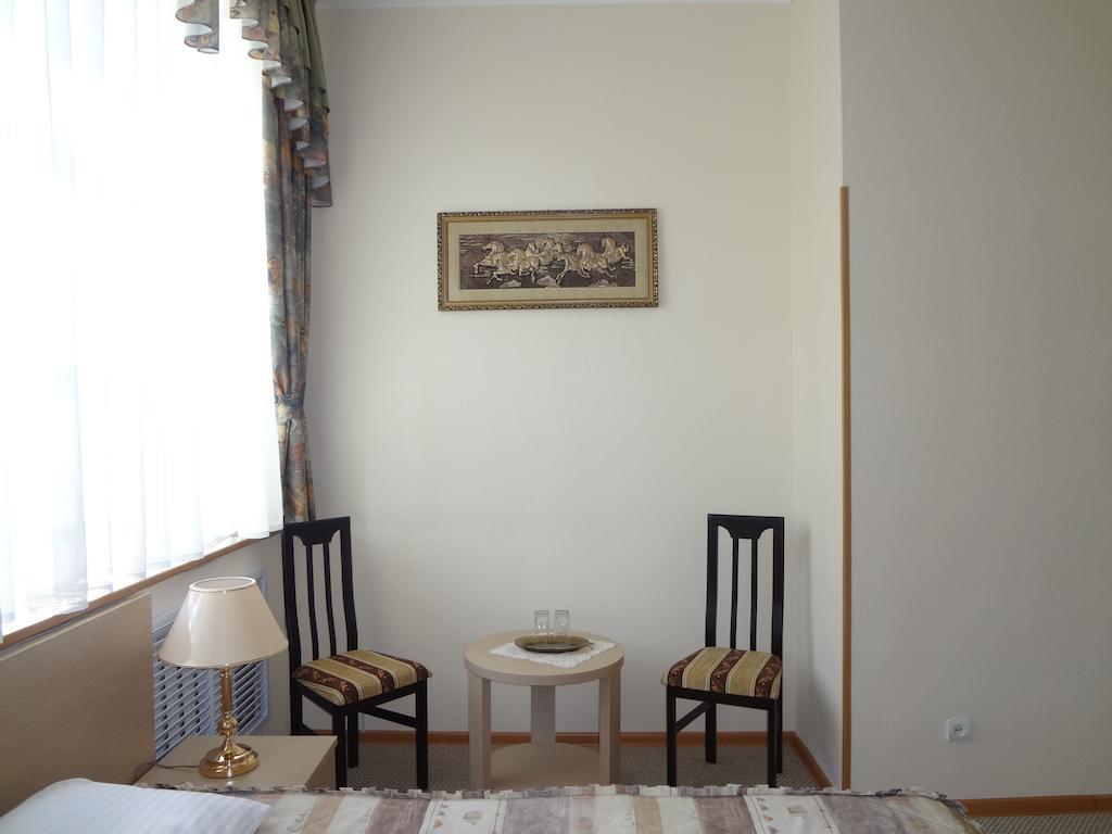 Belon Land Astana Quarto foto